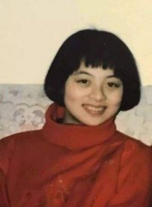 ​著名女编剧六六遭遇“炸号”事件？揭示人生困境与站错队的教训