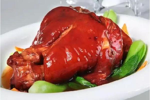 猪肘是蹄髈吗 猪肘和猪蹄哪个好吃 猪肘是蹄髈吗 猪肘和猪蹄哪个好吃