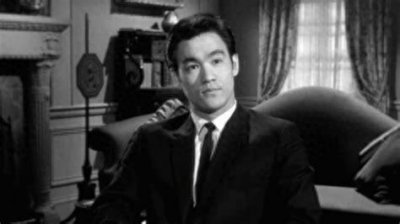 ​全方位回顾李小龙各个时期的肌肉照：梅花香自苦寒来