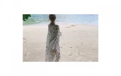 ​认识女友一个月要不要送礼物(刚认识的女朋友要我送礼物)