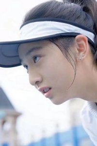 ​田亮全家观看中网比赛：森碟身高惹争议，12岁儿子脖子粗言论纷纷