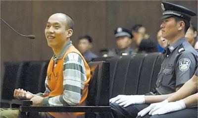 ​杀人犯王立华：17岁入狱，出狱后想杀掉亲妈，绑架明星失败被抓