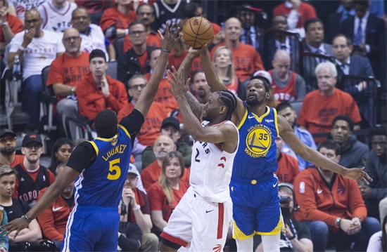 篮球——NBA总决赛第五场:猛龙不敌勇士