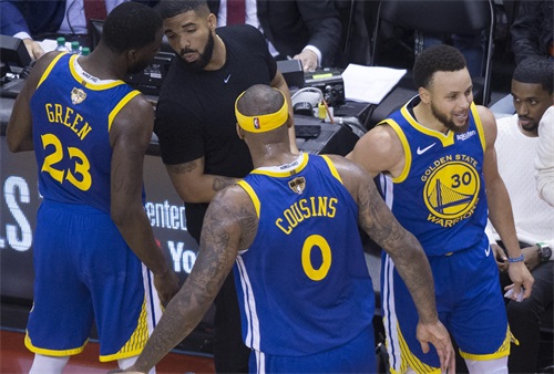 篮球——NBA总决赛第五场:猛龙不敌勇士