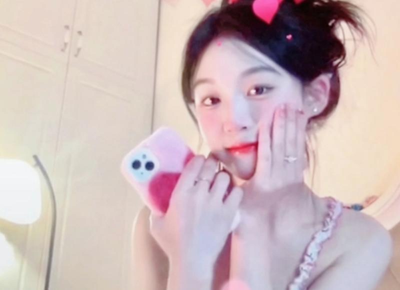 男生搂女孩的肩膀代表什么