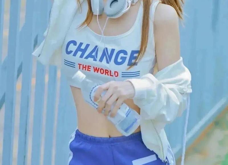 为什么女生总是发表情,该怎么回复她? 为什么女生总是发表情,该怎么回复她?