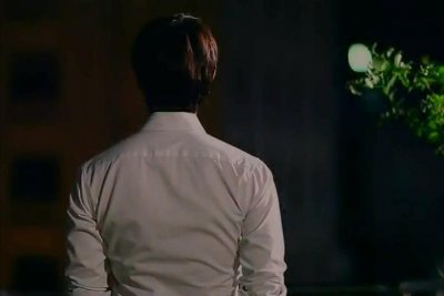 ​男子发现女邻居阳台偷情，拍照拍视频威胁每周发生5次关系反被讹