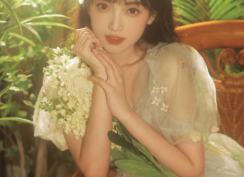 女子跳舞给丈夫观赏，遭丈夫揪耳朵：你安分一点，我才放心去工作