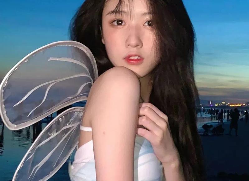 为啥女生的小腹上，都有一条褐色的缝？