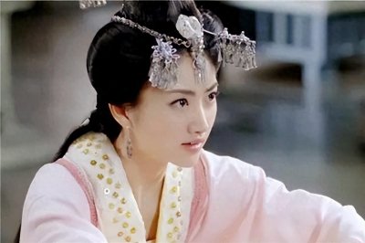 ​史上唯一受“裸刑”的皇后，18岁嫁50岁皇上，死时仅有21岁