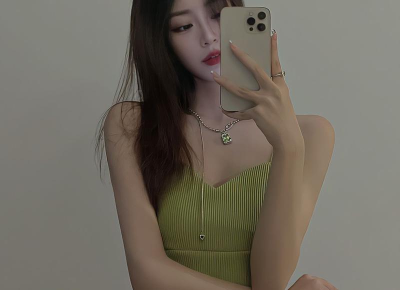 抖音签名霸气女生文案（抖音签名女生简短好听）