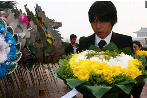 歌手陈琳自杀，葬礼现场杨坤、沙宝亮送别，死后两任丈夫争房产！