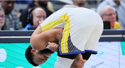 ​勇士官方：库里复查肩部 伤势恢复进展顺利