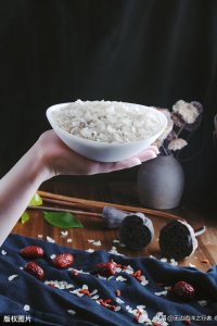 ​食材简介：皂角米是什么东西、皂角米图片大全