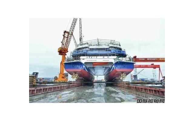 一个55岁阿姨坦言：到了我这个年纪遇到爱情，不领结婚证也不同居