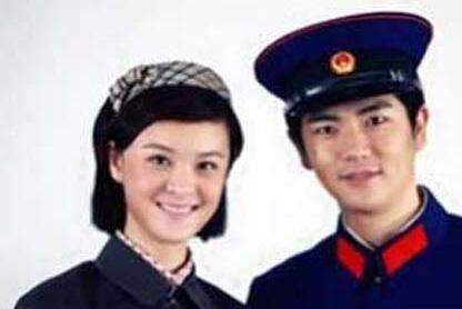 张晓龙现实中的老婆是谁?曹贵人和温太医婚纱照曝光原来是她