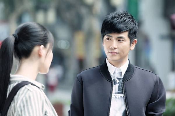 张晓龙现实中的老婆是谁?曹贵人和温太医婚纱照曝光原来是她