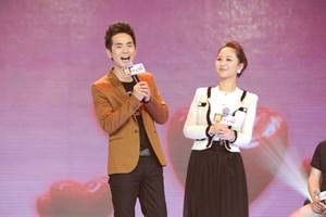 张晓龙现实中的老婆是谁?曹贵人和温太医婚纱照曝光原来是她