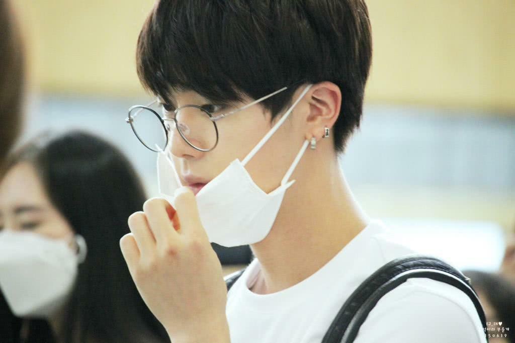 金硕珍个人资料写真作品