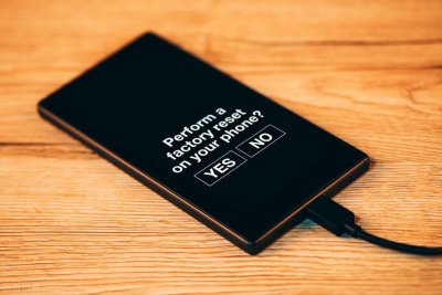 ​手机触摸屏失灵修复小技巧 视频（手机触摸屏失灵修复小技巧）