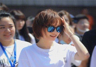 ​期待！孙俪新剧开拍，减龄发型似20岁小姑娘，一身清凉打扮元气