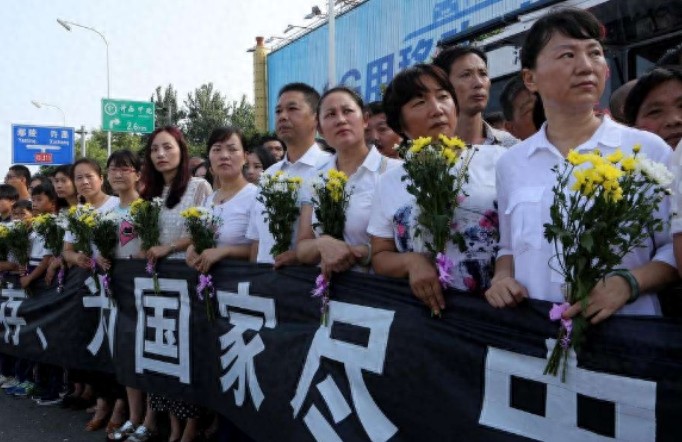 维和英雄杨树朋葬礼:曾出境《真正男子汉》,王宝强、袁弘悼念