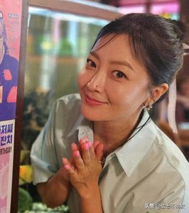 ​金喜善15岁女儿首晒高清正面照，“最丑星二代”逆袭成惊艳美少女