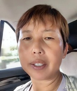 ​农村傻大妮：大妮婆婆永远的离开了，一家人伤心不已，网友：节哀