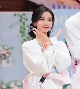 ​刘诗诗吴奇隆相差十七岁的爱情，在结婚8年后，走上了另一种方向