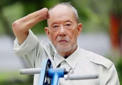 ​长津湖伍万里原型：藏在雪地三天三夜，四肢被截，是冰雕连幸存者