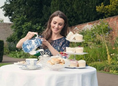 ​外媒：模仿凯特王妃的表演者澄清，英国王室从未找她当替身