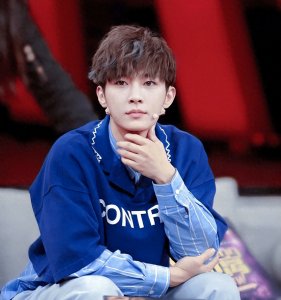 ​炎亚纶性侵案再度引发舆论，台湾娱乐圈再添一起丑闻。