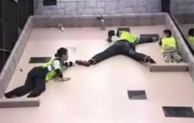 帝师合并直播平台（帝师携手企鹅电竞打造户外直播新模式-直播版密室大逃脱）(12)