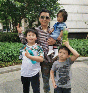 ​十位自己是中国国籍，孩子却是美国国籍的明星，就问你意不意外