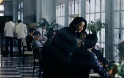 ​《繁花》：“进退有度”的阿宝心系初恋，身价3亿为何还被拒绝？