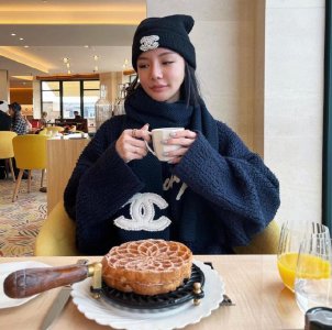 ​何猷君前任结束第二段婚姻，婚后两个月已分居，曾豪花百万办婚礼