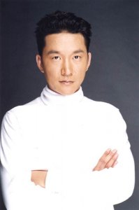 ​赵燕国彰老婆是谁（赵燕国彰：演戏只有“豪哥”深入人心，却娶瑞典妻子，成贵