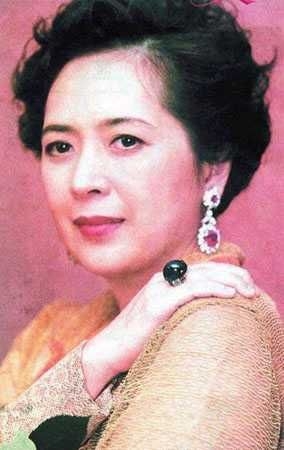 宝咏琴个人资料年轻时候的照片 刘銮雄老婆宝咏琴公开赞赏蔡少芬