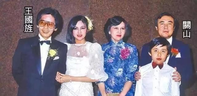 关之琳两个高尔夫球故事(关之琳高尔夫球事件)