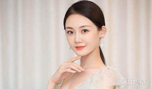 为什么钟楚曦比苗苗火?同为冯女郎境遇完全不同钟楚曦抢尽了风头