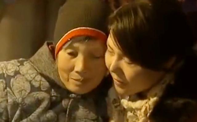 失散多年的姐妹20年后相遇(夫妻俩认下一义女)(7)