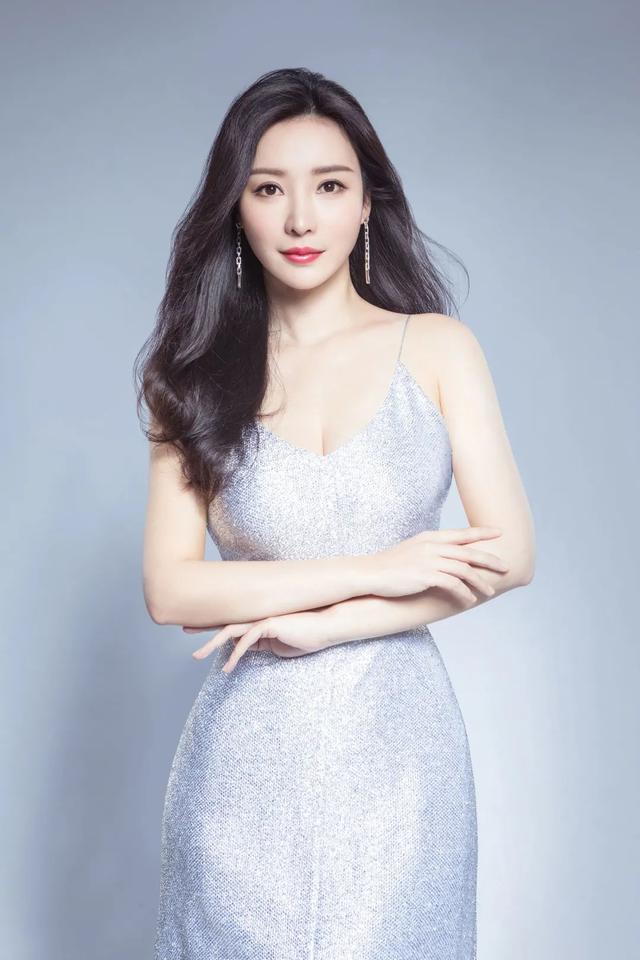 年近40岁的柳岩为何仍然单身(辛酸的柳岩母亲患癌)(31)