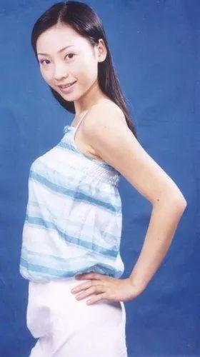 年近40岁的柳岩为何仍然单身(辛酸的柳岩母亲患癌)(4)