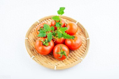 ​西红柿养生小常识：每天一颗，健康加倍！