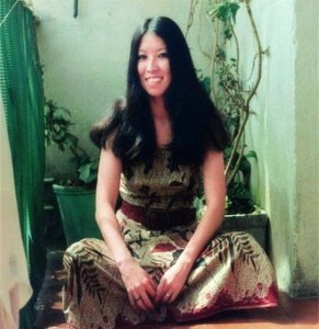 ​还记得三毛吗？爱人荷西出轨，48岁自杀，谜一样的存在