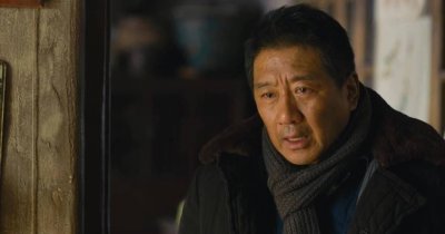 ​63岁的丁勇岱，戏红人不红，与妻子相爱36年，35岁儿子至今未婚