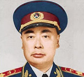 ​陈毅幼子陈小鲁，岳父是开国大将，妻子不简单军衔比丈夫还高一级