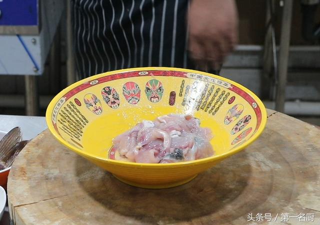 最简单水煮鱼做法(大厨分享家常水煮鱼的做法)(10)