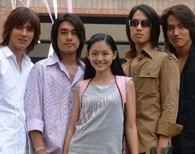 ​徐华凤：做7年小三挤走原配，踏进豪门3年，浑身长瘤死在丈夫怀中