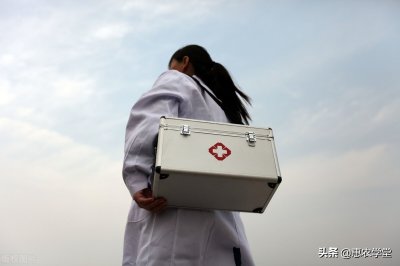 ​农村小卫生室医生每月有补贴吗？补多少钱？如何申请？一文详解